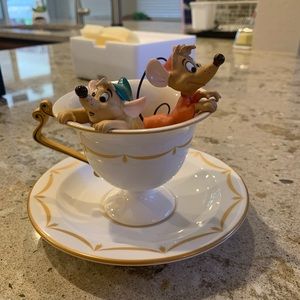 Walt Disney Collection Gus and Jaq & bonus saucer